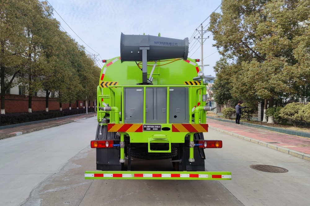 耀邦集团绿化喷洒车