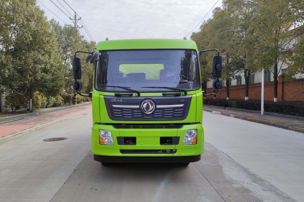 耀邦集团绿化喷洒车