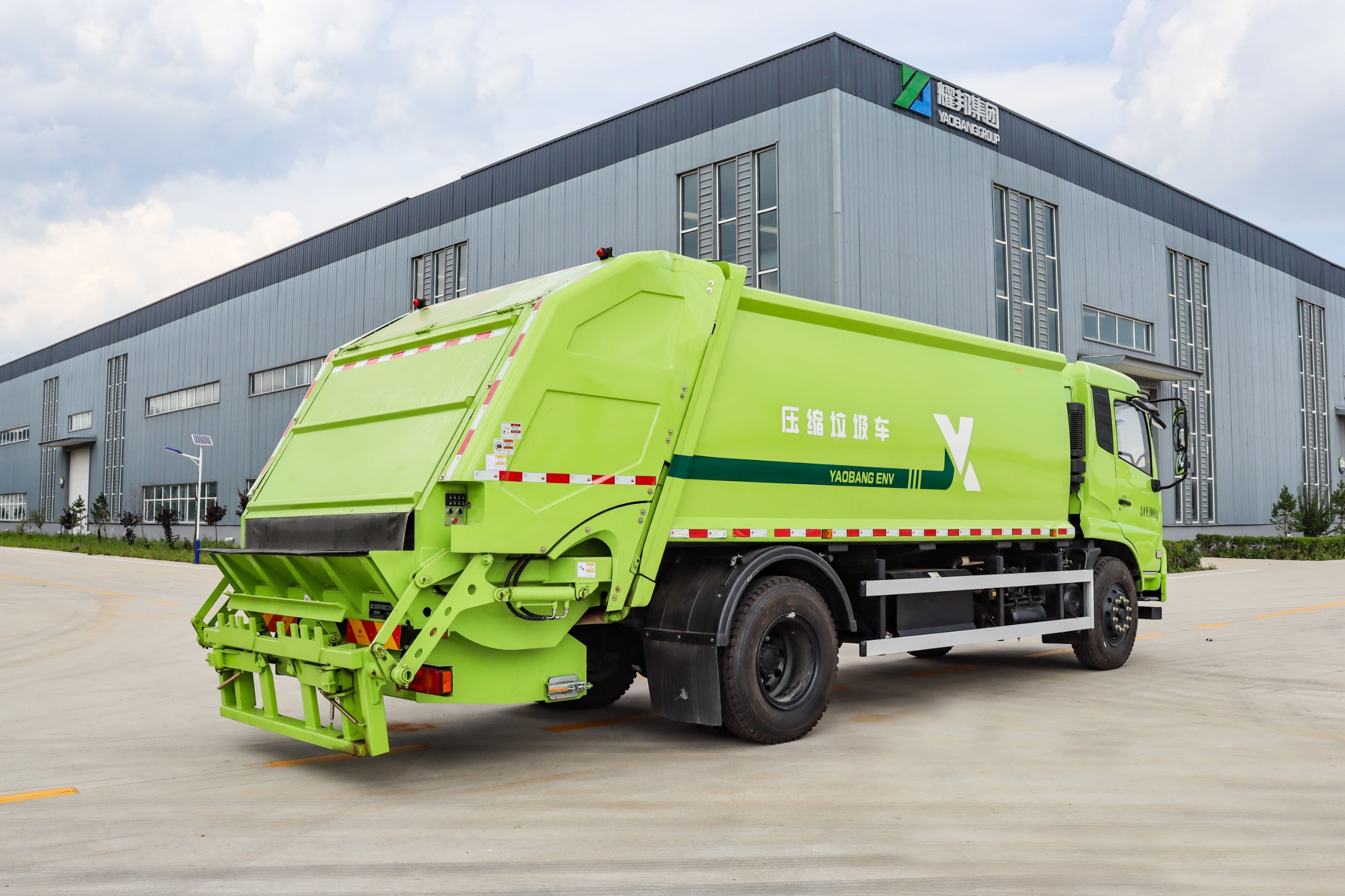 耀邦集团东风天锦18吨压缩垃圾车
